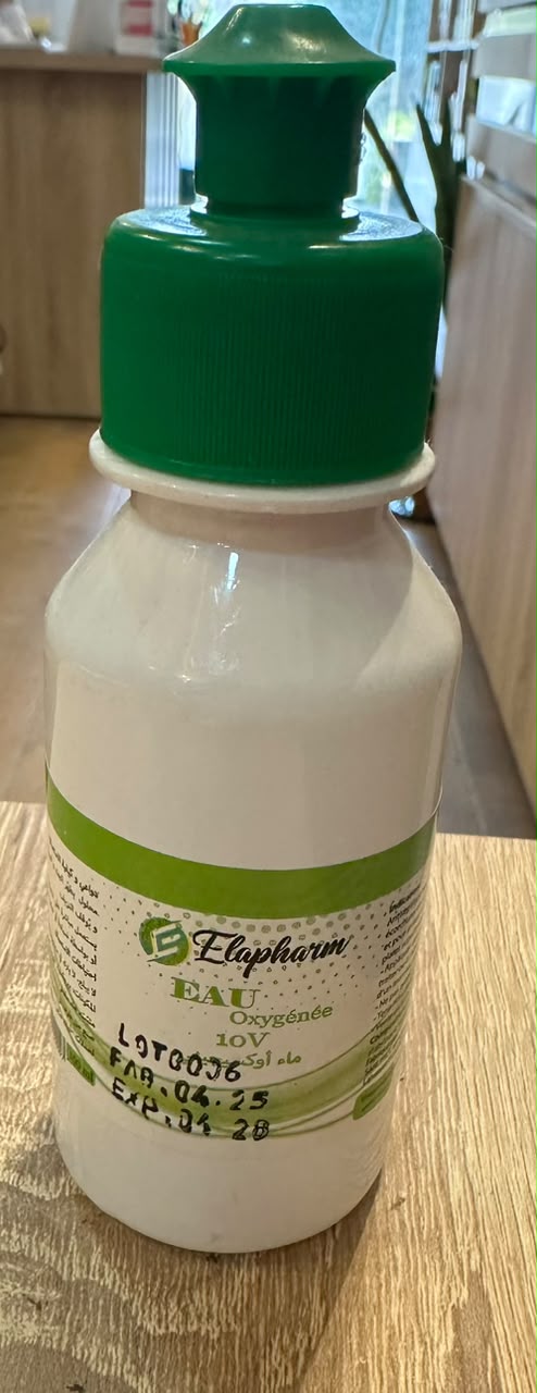 ELAPHARM EAU OXYGENEE 10 V FL/100 ML